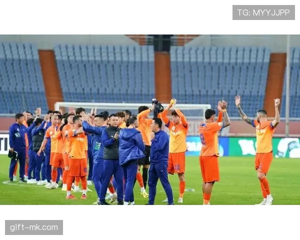 山东泰山越踢节奏越乱，近期表现波动显现，球队稳定性面临考验